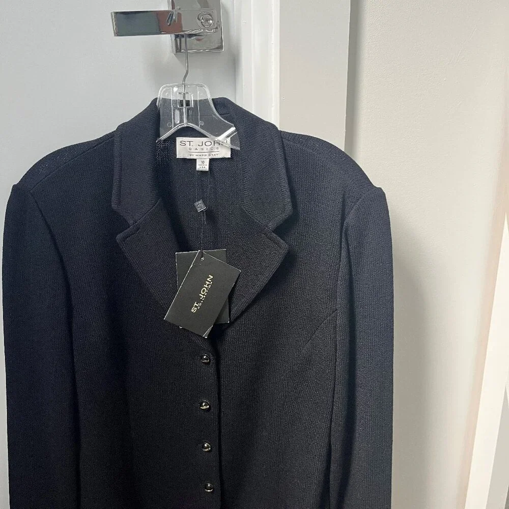 St. John Classic Black Blazer - Picture 1 of 4